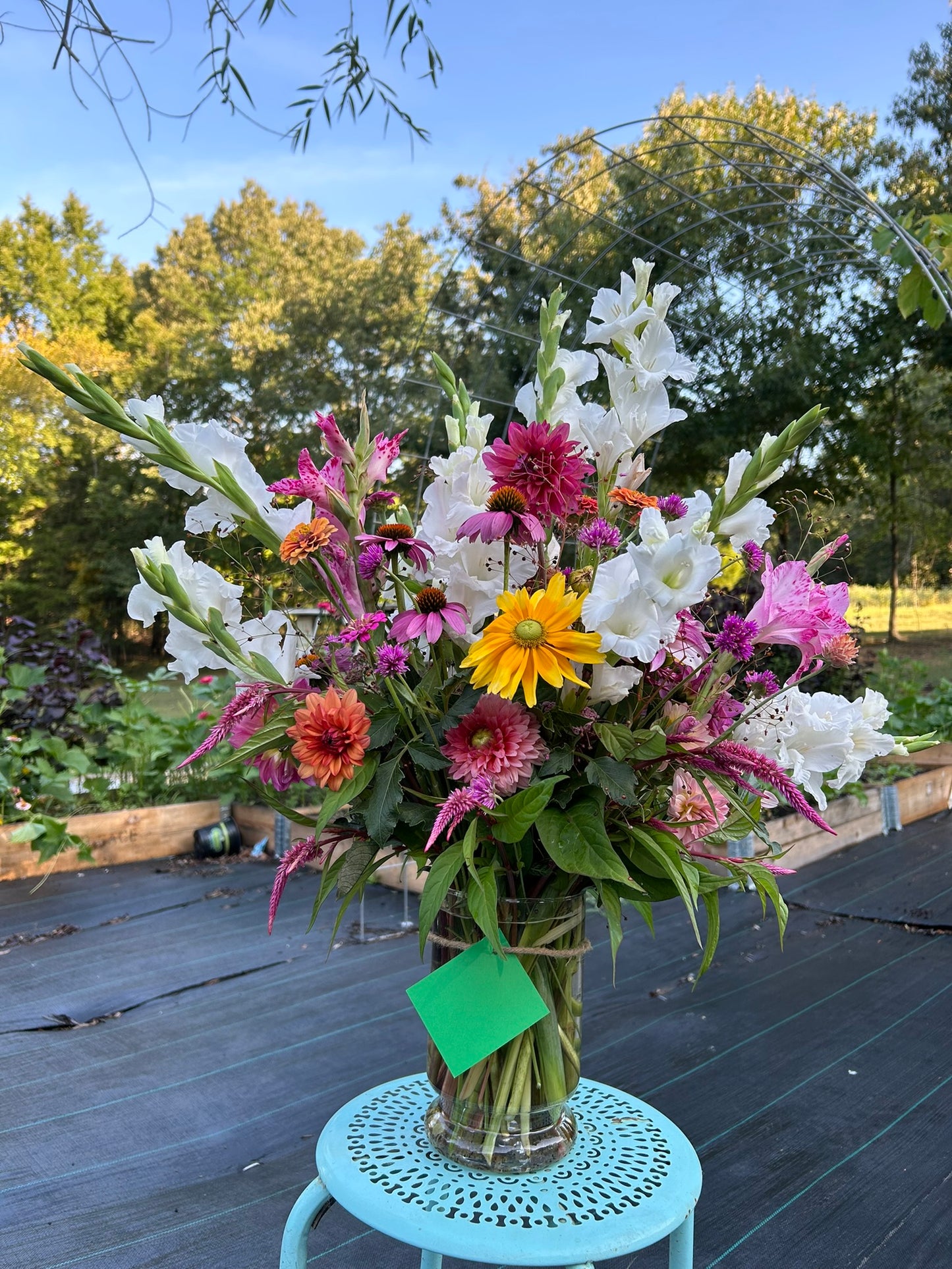 Deluxe Farm Fresh Arrangement